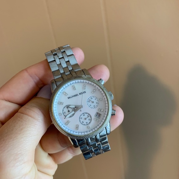 Michael Kors Watch - Picture 4 of 4